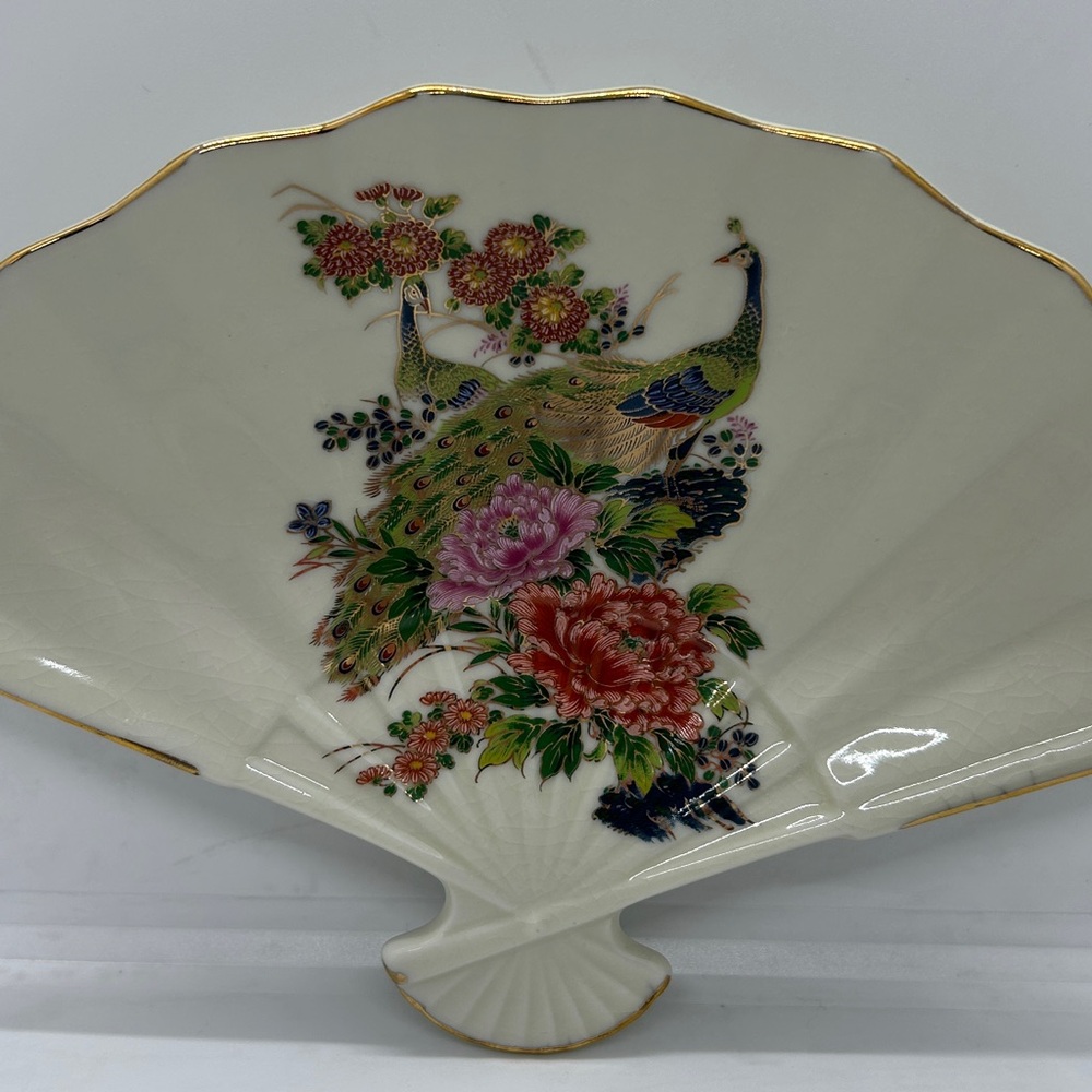 Vintage Japanese Porcelain Fan Trinket Dish Peacock W/ Flowers Scalloped Edge - Picture 2 of 11